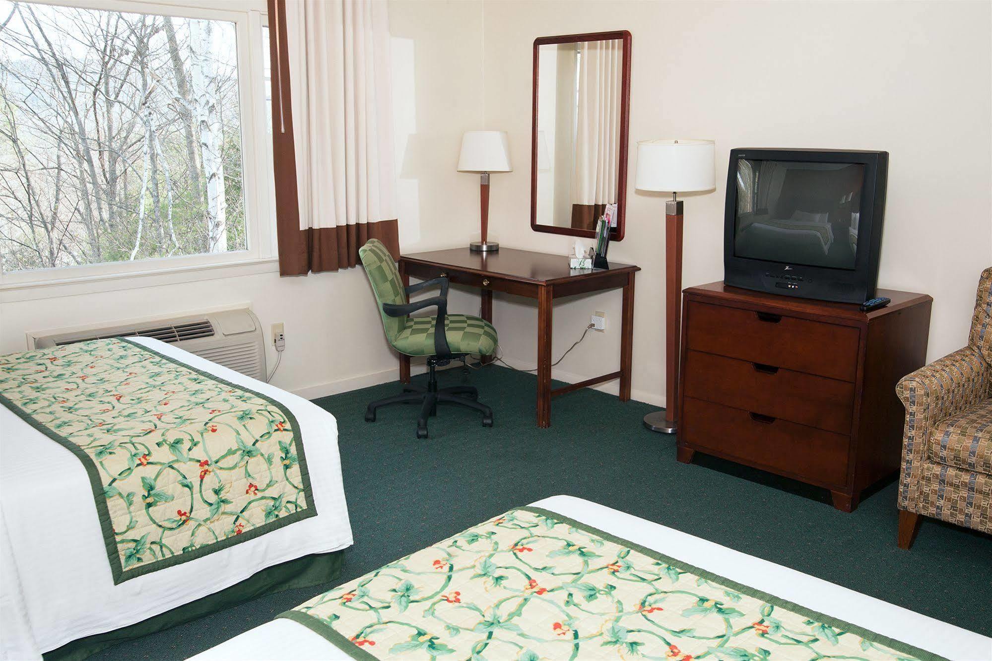 Red Carpet Inn And Suites Plymouth Zewnętrze zdjęcie